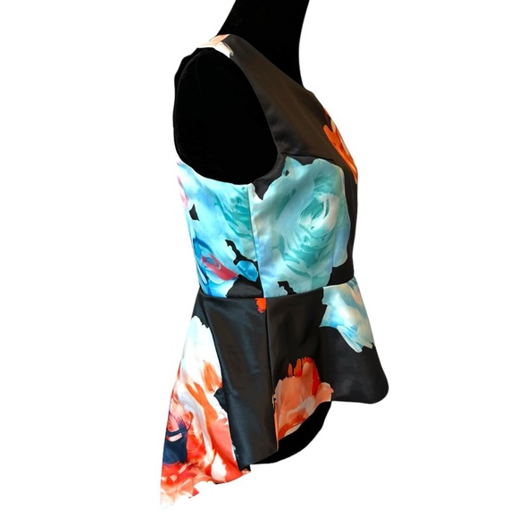 Dramatic Floral High Low Peplum Top - Picture 10 of 13